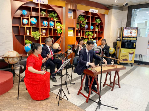 《我和我的祖国》,潮州音乐《南正宫》以及古筝,箫二重奏《渔舟唱晚