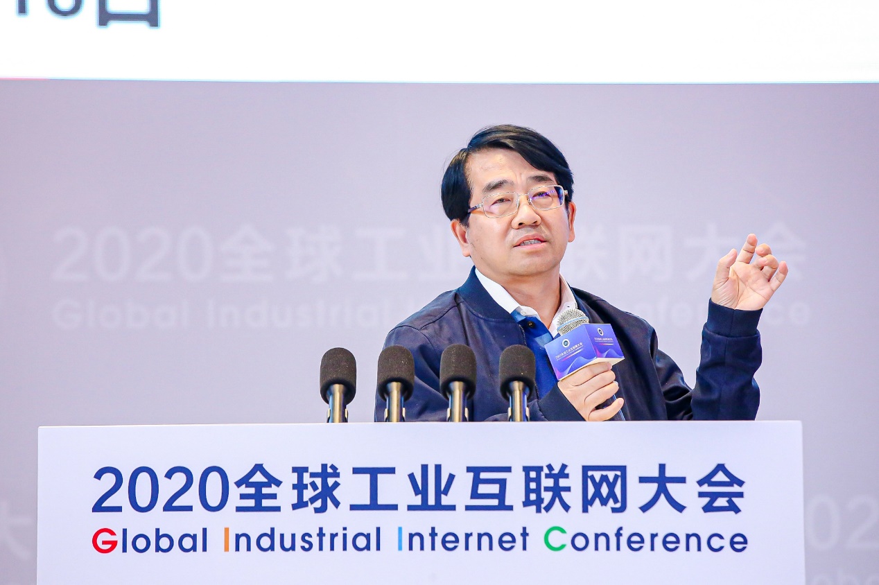 中国科学院院士黄维发表主题演讲《“柔性电子+”工业互联网》
