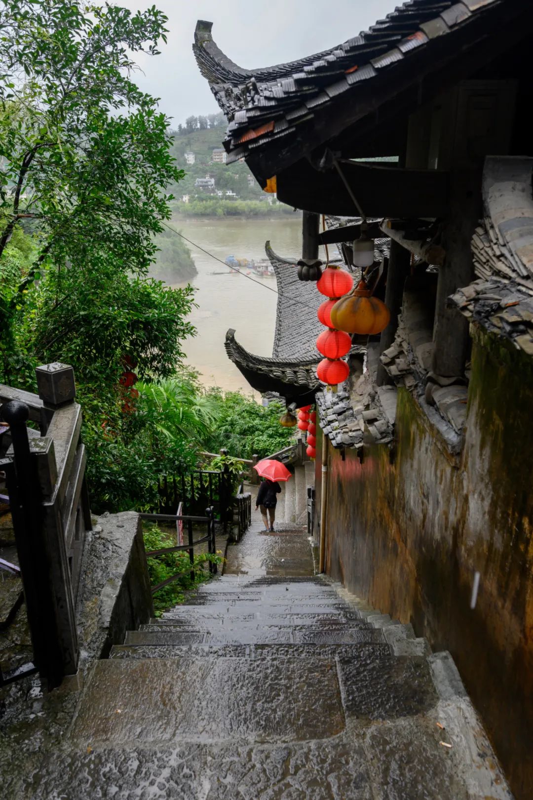 芙蓉镇人口数量_芙蓉镇夜景(3)