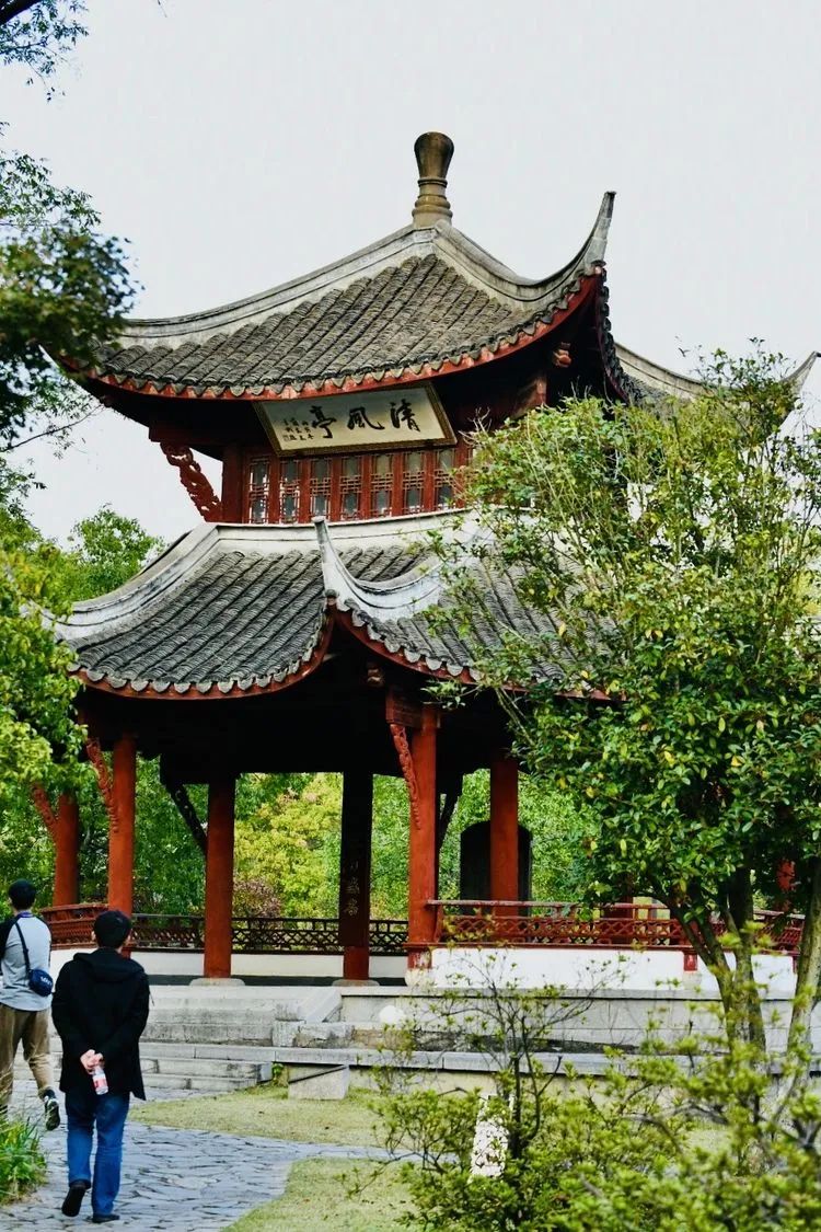 唐李公青莲祠