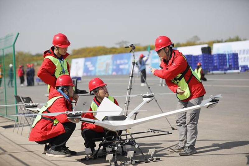 飞越千重绿国际无人飞行器大赛在安吉开赛
