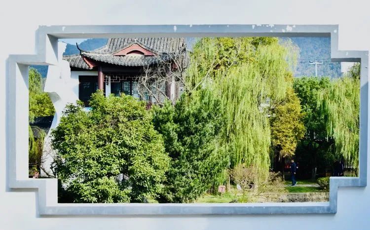 跟着李白游皖南，穿越千年前盛世美景！领略安徽人文胜景，山水奇踪 ！