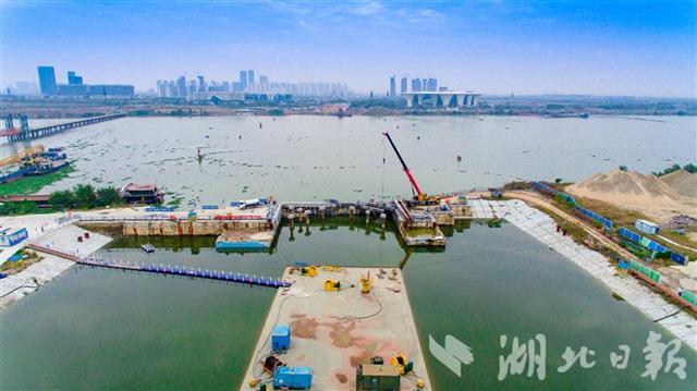 汉江首条沉管隧道水下爆破施工