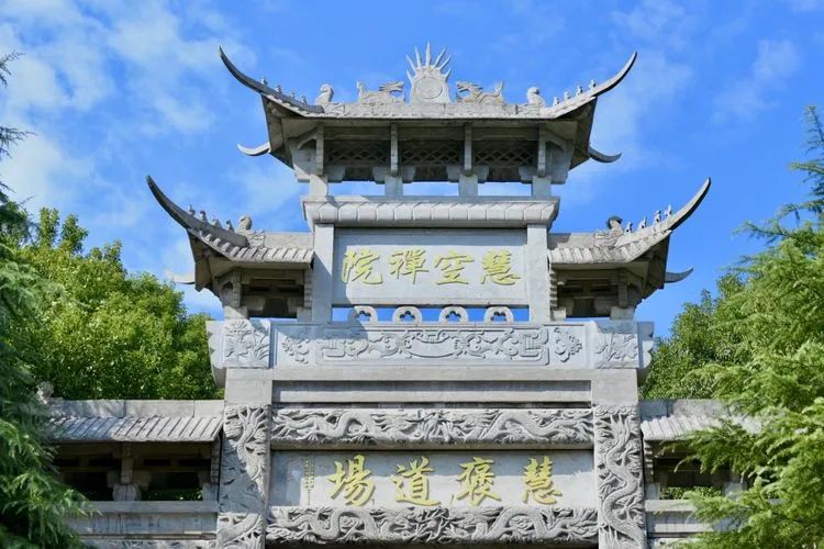 百车采风踩线活动全家福