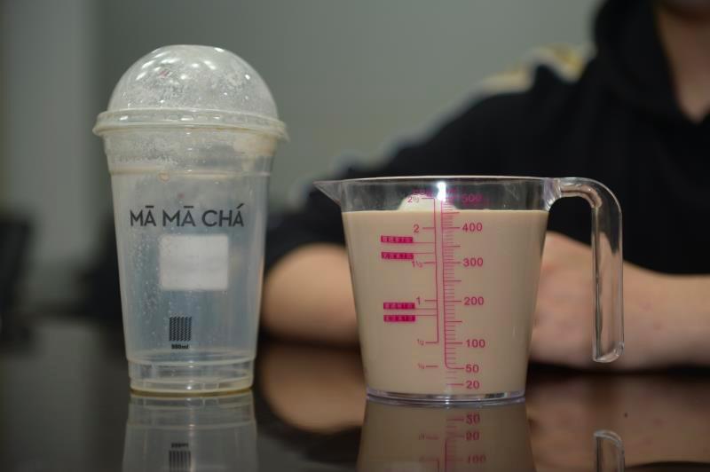 妈妈茶的 " 红柚添香奶茶 " 容量为 450 毫升。