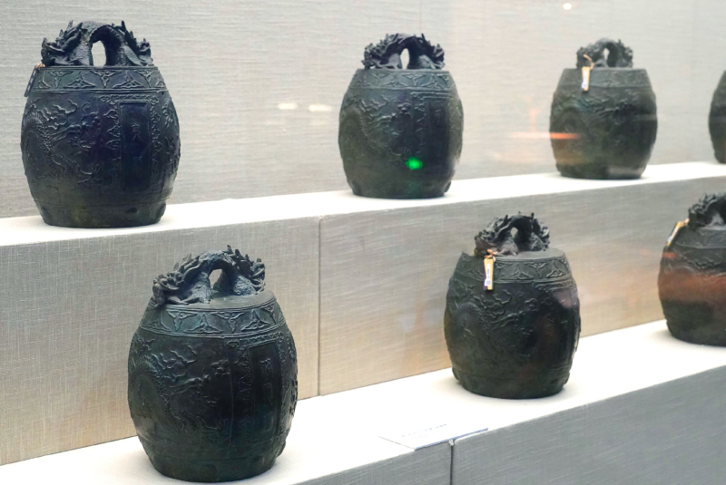 宁波博物院文物保护修复技艺展示亮相，图为铜编钟(清)。