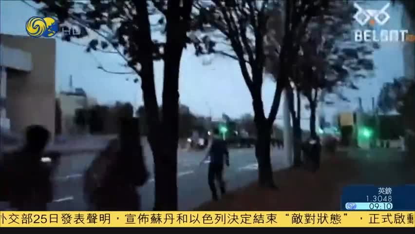 白俄示威吁罢工 警方武力驱散