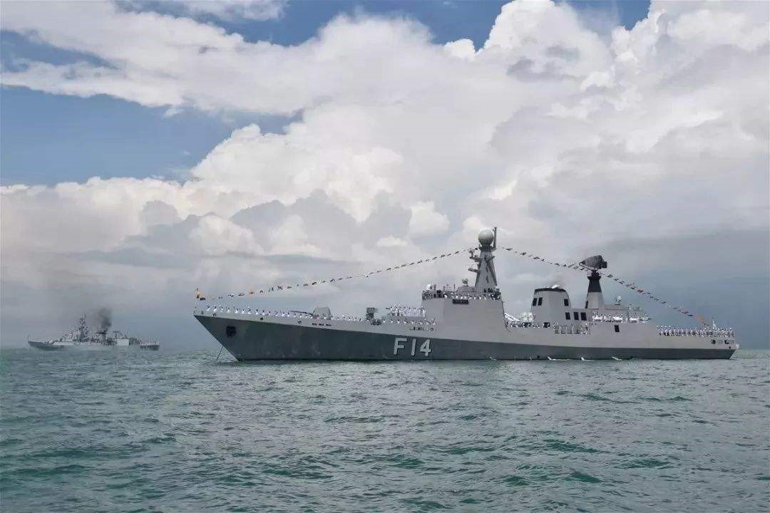 来华访问的缅甸海军"辛标信"号(f14)护卫舰.
