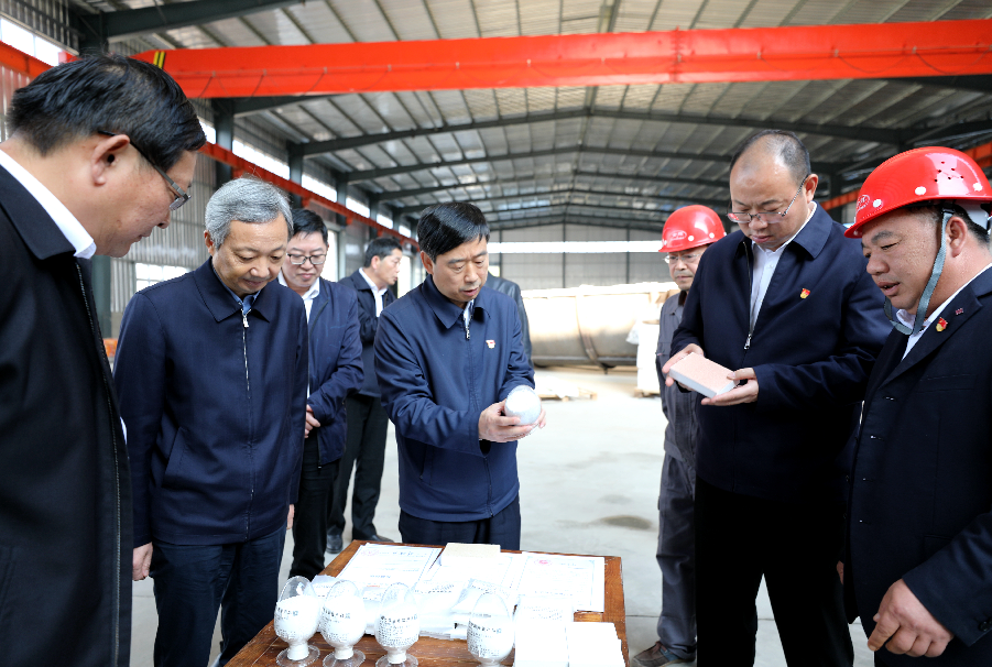 张义全,信阳市鑫永威保温材料有限公司总经理王建永,信阳市上天梯科达