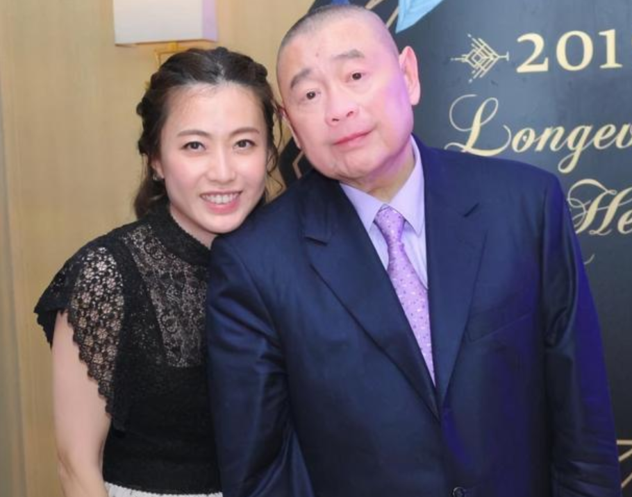 刘銮雄3幅画卖出4.5亿元！比买入时翻10倍多。甘比功不可没