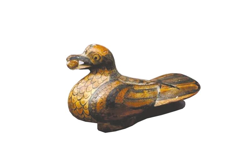 国宝级文物 汉代彩绘漆木鸠