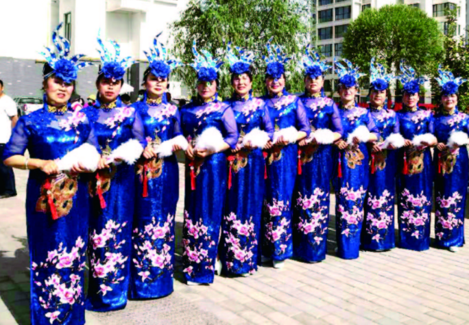 旗袍队队员们合影留念