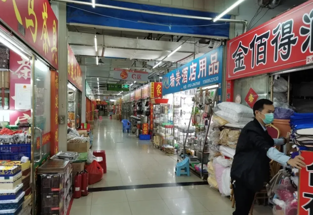 济南义乌小商品市场。现在,有不少城市正在复制“义乌模式”。图/网络