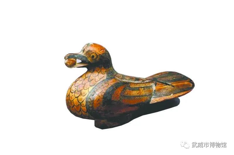 文创屋丨这只不同寻常的鸟幻化成胸针书签直尺