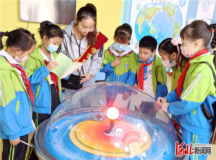 邢台市襄都区青少年科技馆向辖区中小学免费开放，教育资源共享。