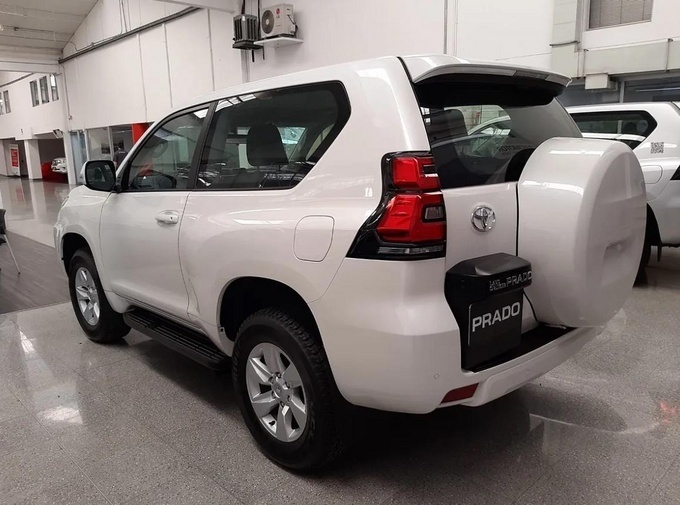 丰田普拉多三门版实拍图 更好越野性能