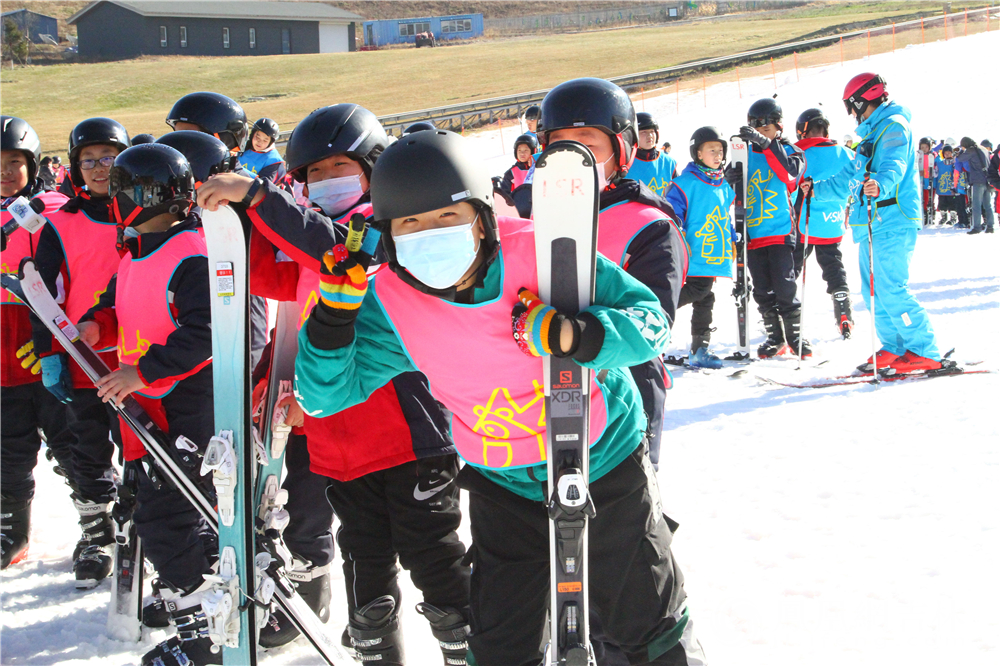 吉林省新雪季启动暨雪场开板仪式现场。