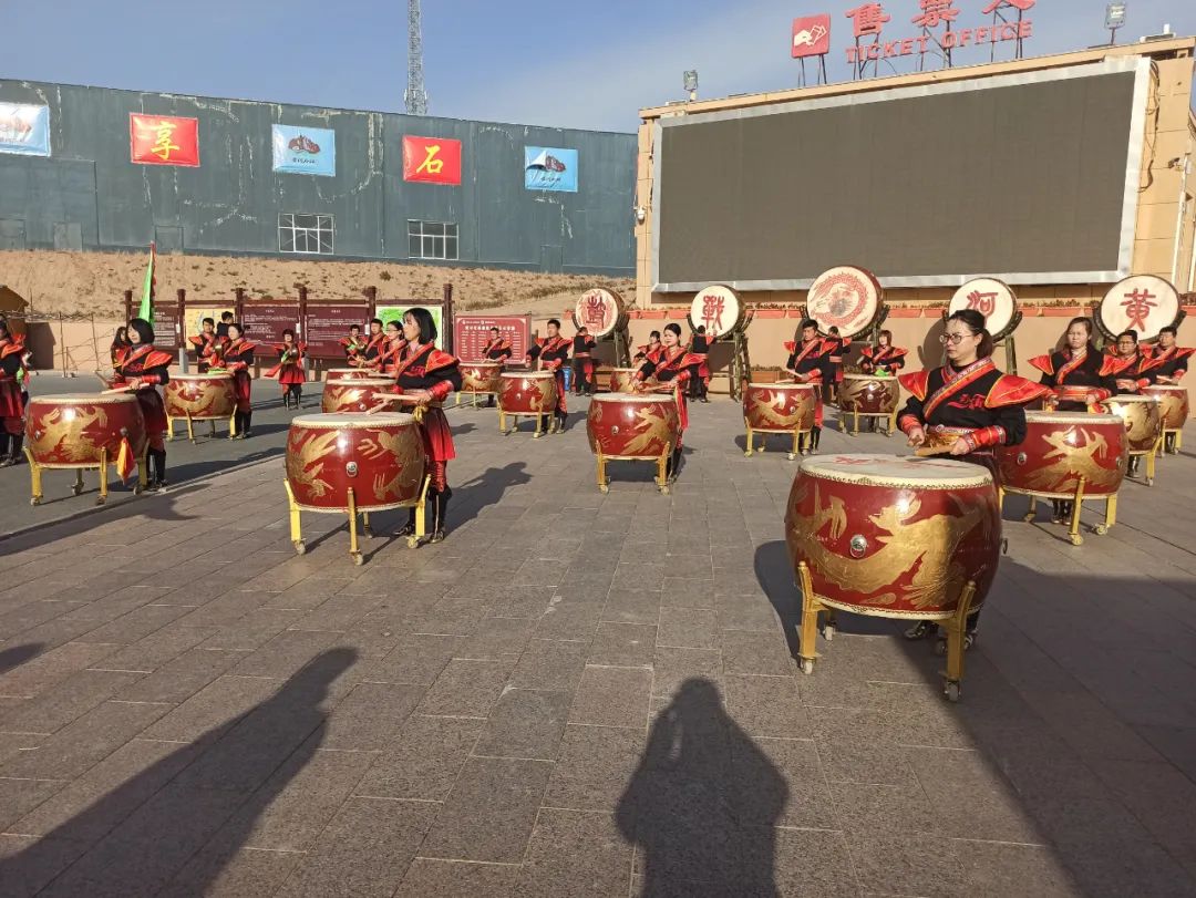 探寻"黄河之美"！甘肃这处奇峻石林尽揽大河澎湃雄姿