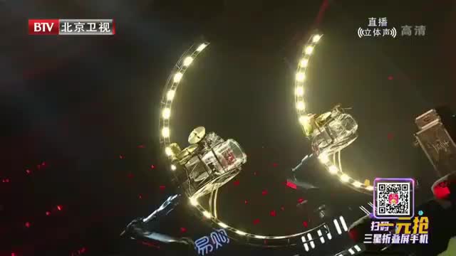 Beyond乐队57岁鼓手倒立打鼓！