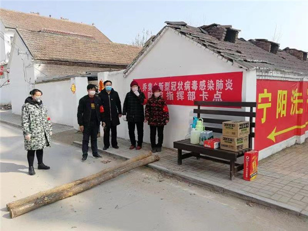 疫情期间秦景华坚守疫情防控