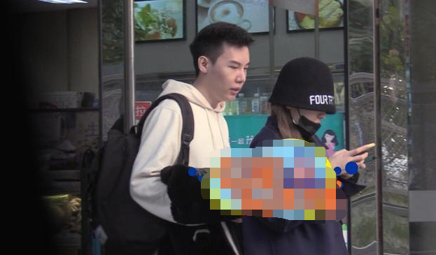 周扬青新恋情疑似曝光|【新情况】周扬青新恋情疑似曝光 外出获男友人全程照顾