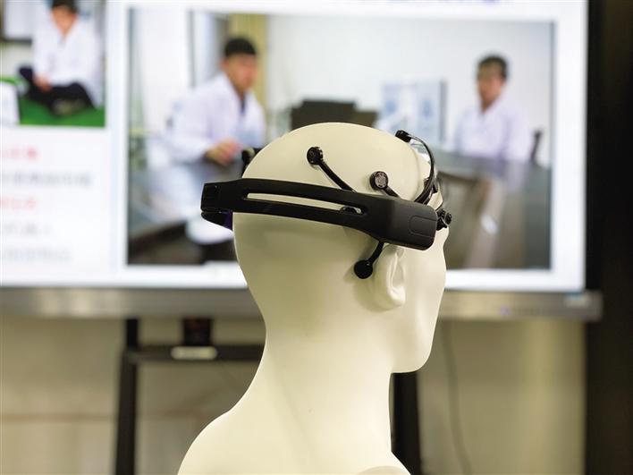 脑机接口设备越来越便捷,有利于脑控技术快速走向应用.