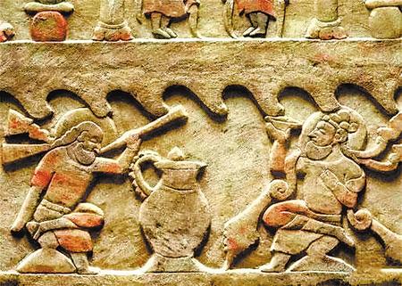 隋虞弘墓雕刻中的胡瓶（本版图片均为资料图）