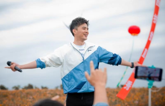 叶祖新加盟长影新片《青春作伴好还乡》，塑造新时代有为青年