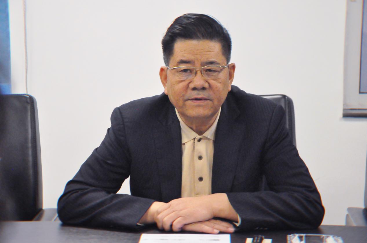 最后,金融专业委员会主任雷宁进行总结发言,他提出投资就是投未来,投