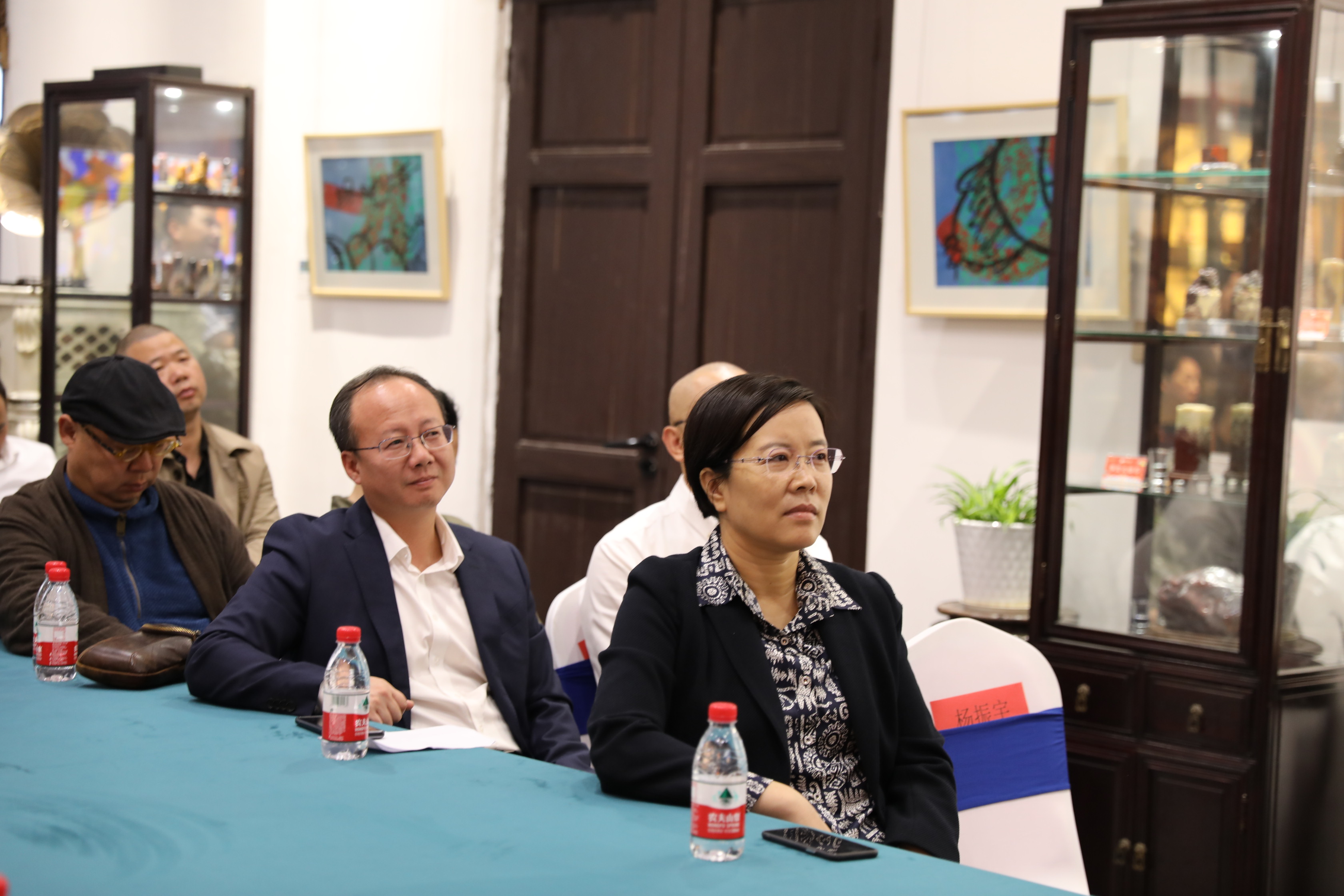 甬上丝路中东欧艺术展暨阿萨杜尔“游于园”作品展在江北开幕