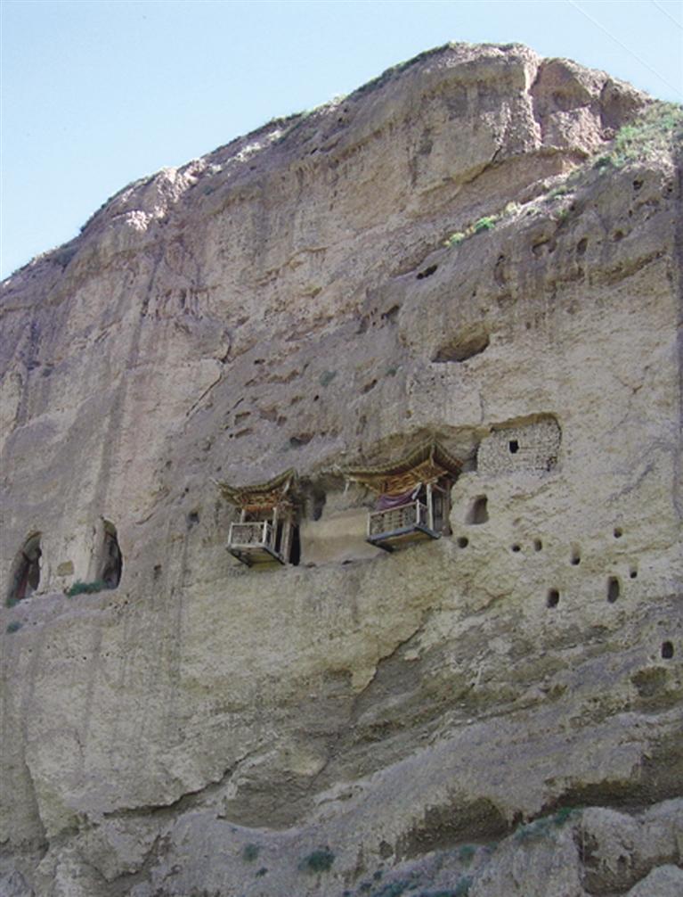 悬崖上的石窟