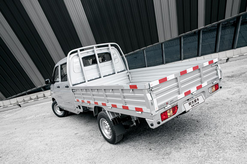 专供版五菱荣光新卡2.6t加长版货车来了