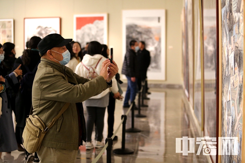 山东省决战脱贫攻坚美术作品展在济南美术馆开幕
