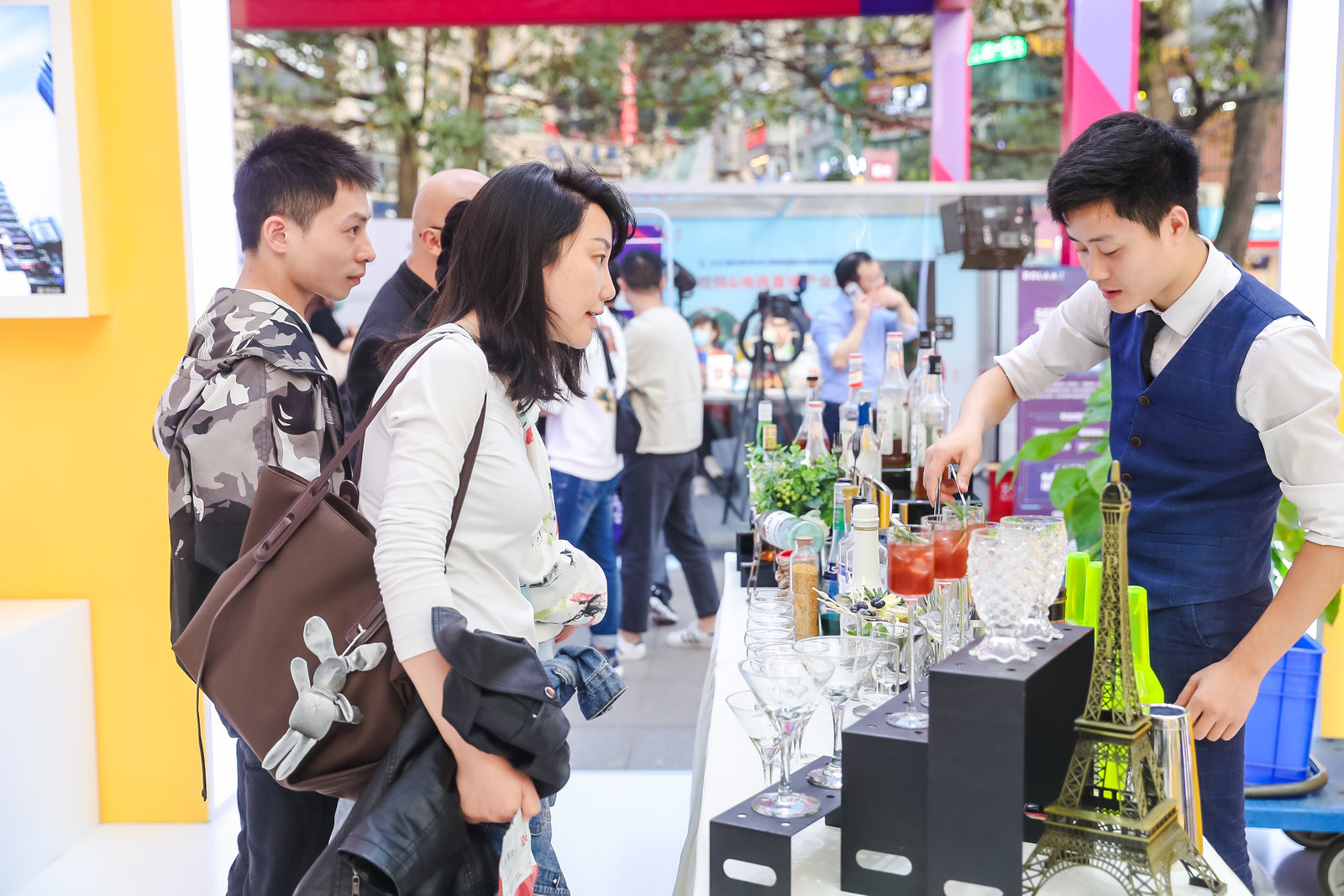 2020重庆商圈购物节启动上百场促销活动上千款农特产品为爱而来