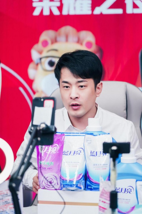 辛巴辛有志双11摒弃套路玩法追求极致性价比回归优惠本心