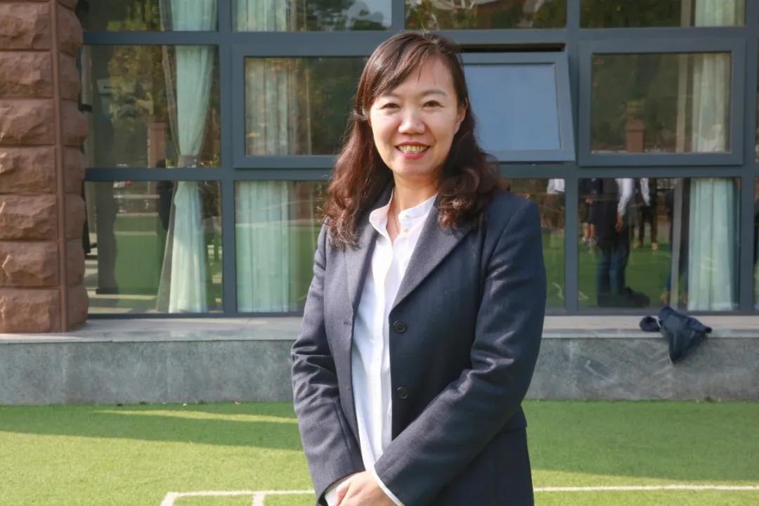 格兰德中学张群：一定是特别的缘分  才可以一路走来变成了一家人