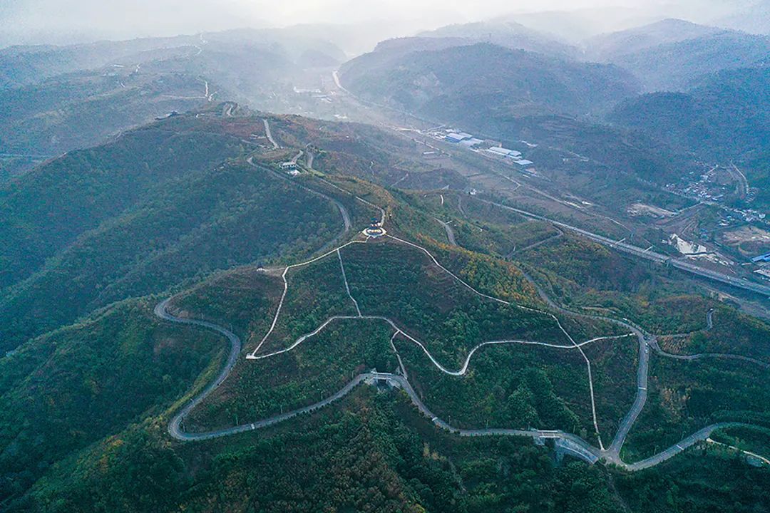 景美還免費!到嵩縣這個公園俯瞰縣城,遙望陸渾