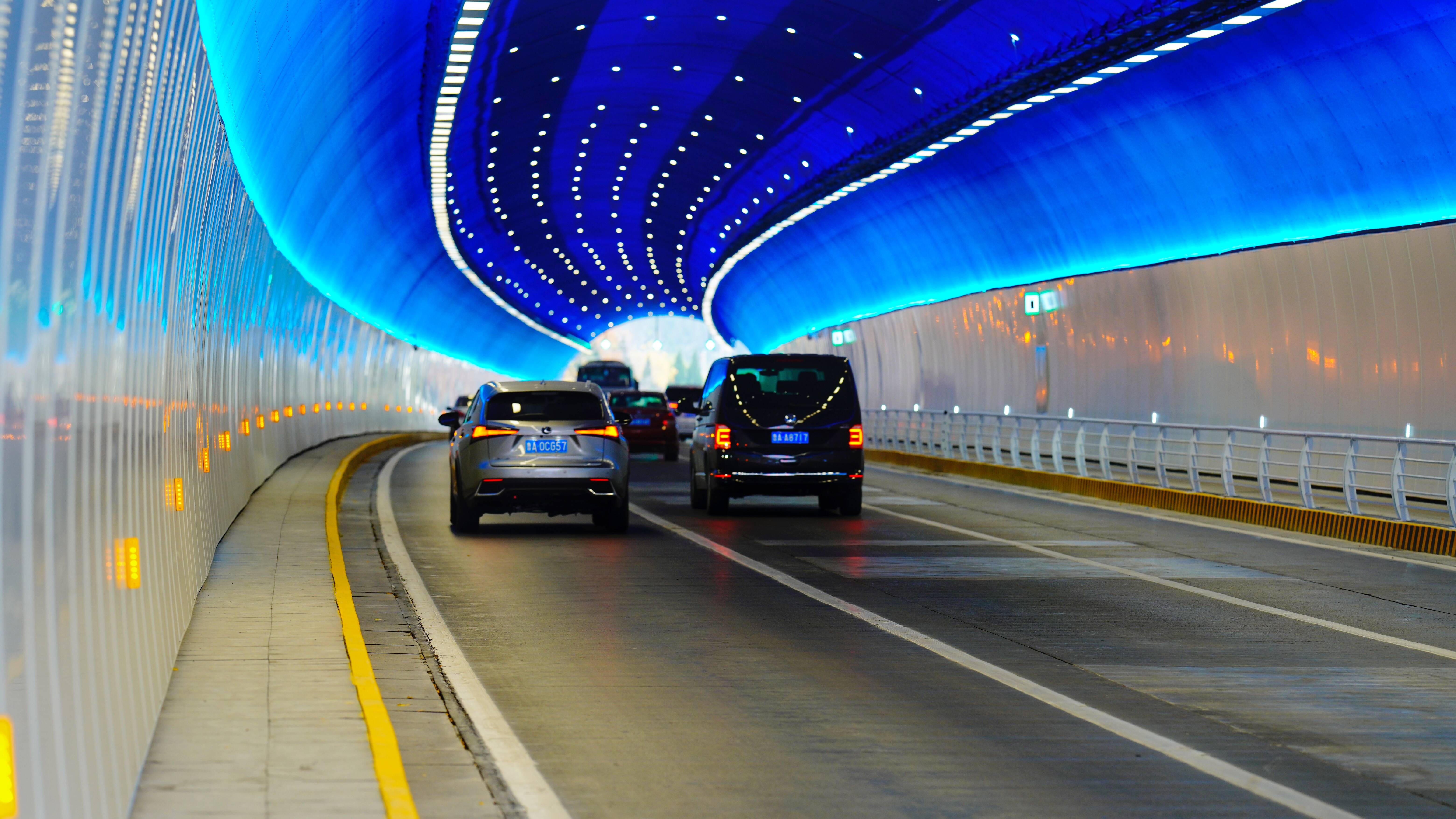 世界上最长最美的隧道，位于中国北方_公路