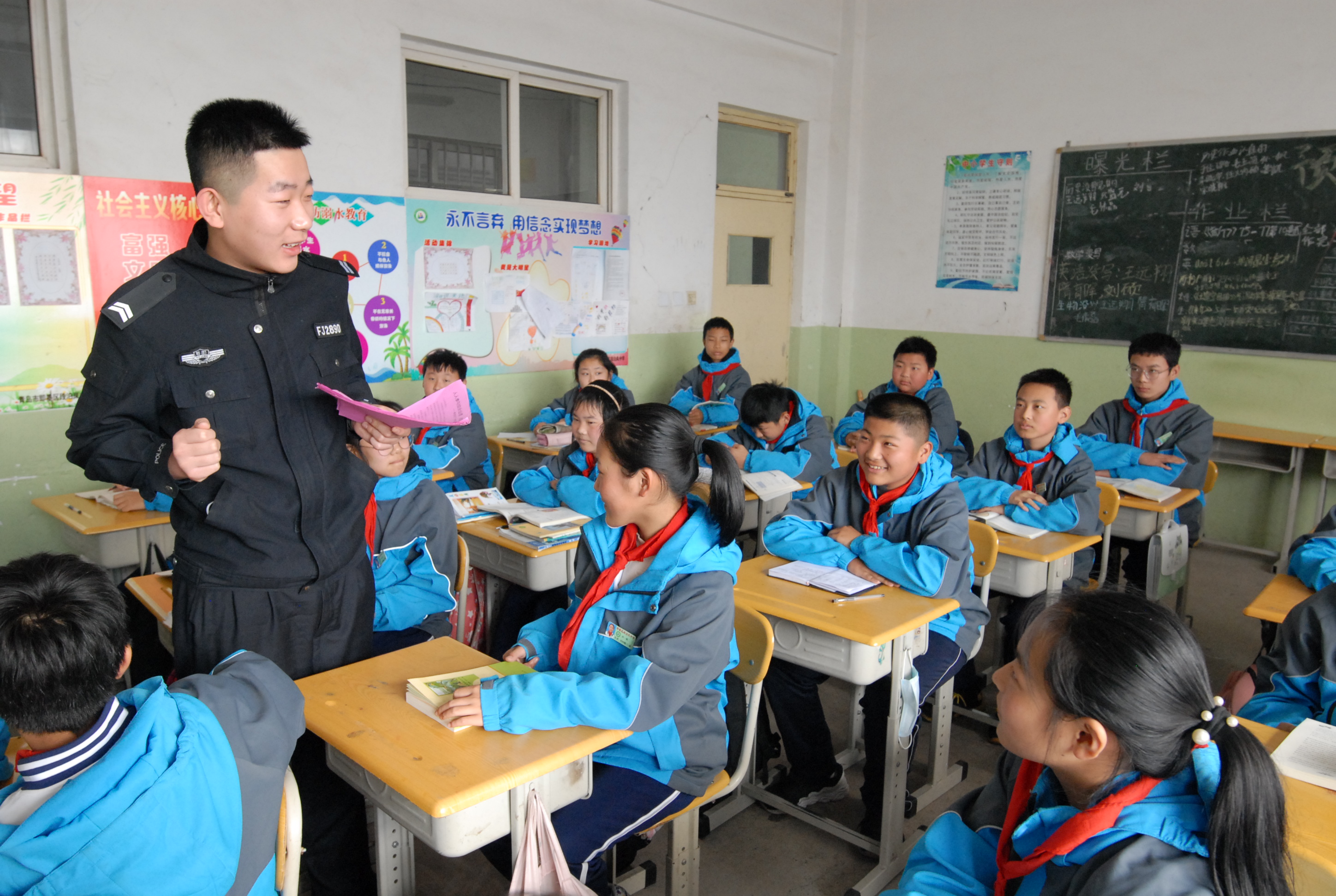 山东即墨法制教育进校园法律意识入人心