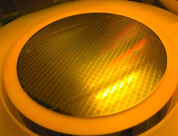 台积电的顶级芯片技术：AMD头一个吃螃蟹！