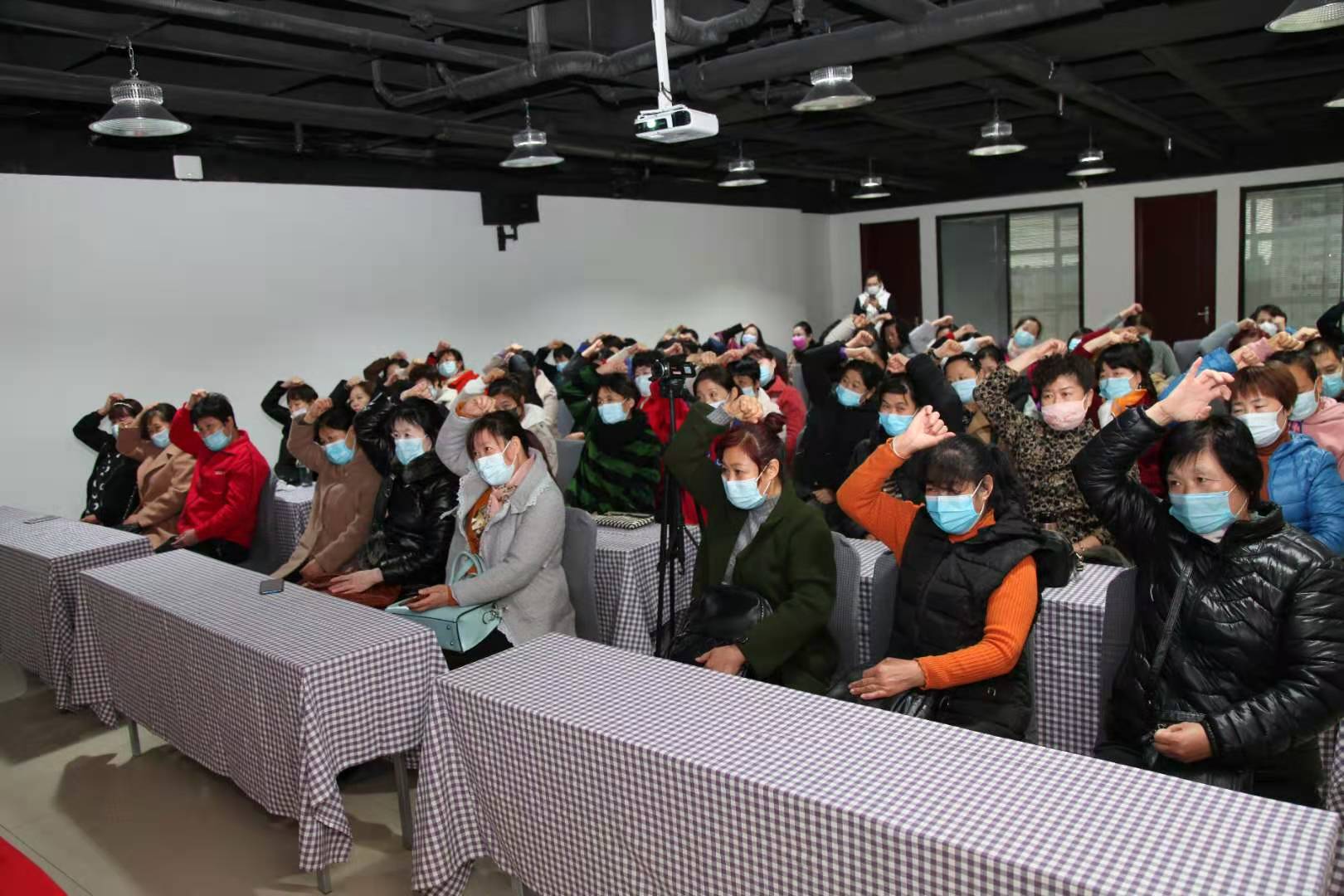 青岛再添一所职业技能培训学校,护理大咖现场言传身教