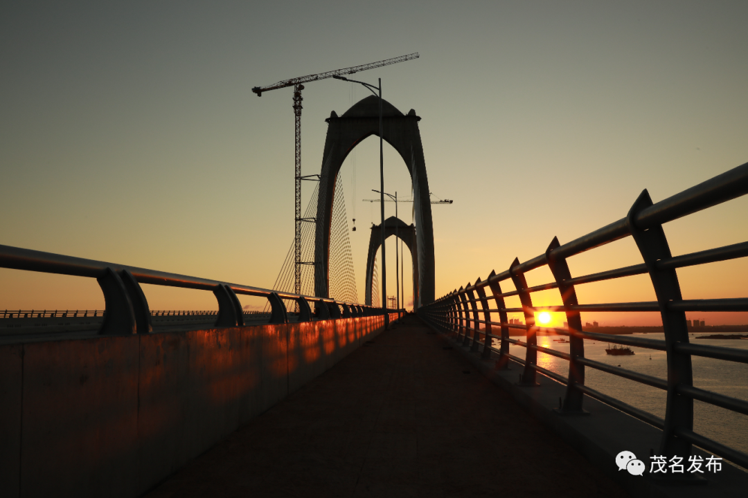 茂名水东湾大桥通车在即是风景更是里程碑