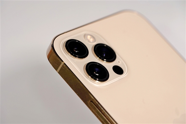 用户买买买停不下来:分析称iPhone 12今年出货量将达9000万台