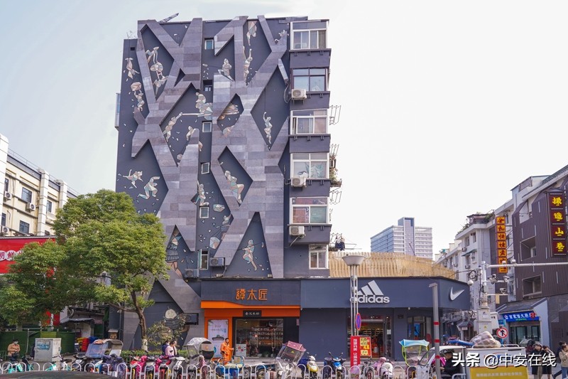 合肥淮河路步行街再添网红打卡地来撮造山巷感受国潮范儿