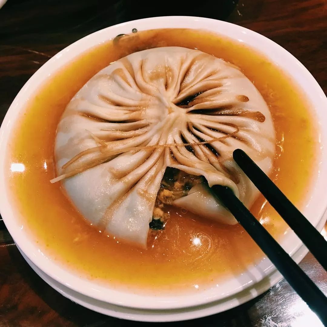 美食摄影丨小笼包蟹黄灌汤包美食拍摄_图图先生DIR-站酷ZCOOL