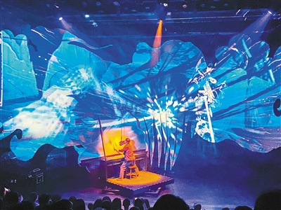 被全新演绎的传统皮影戏 记者 职茵 摄