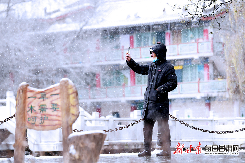 市民拍摄雪中美景