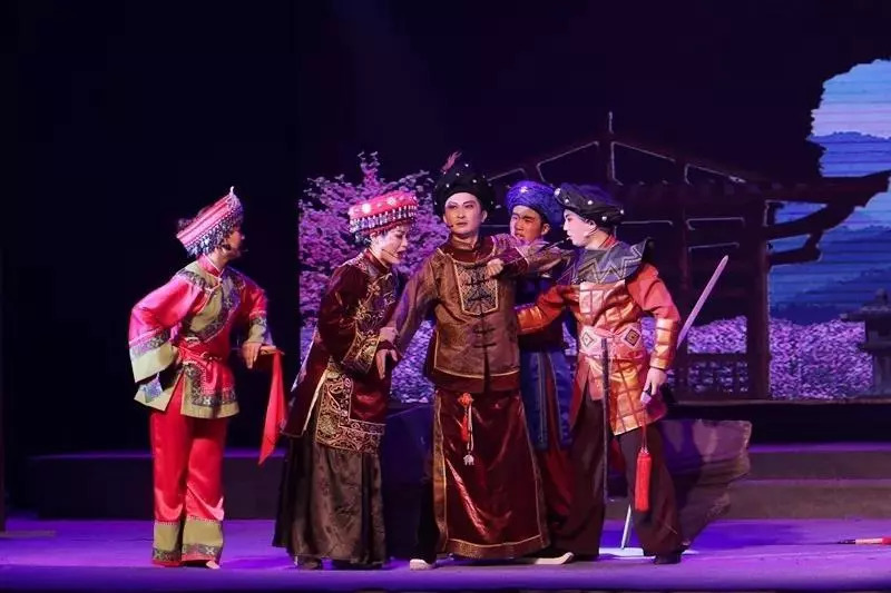 多元文化 领略恩施风情