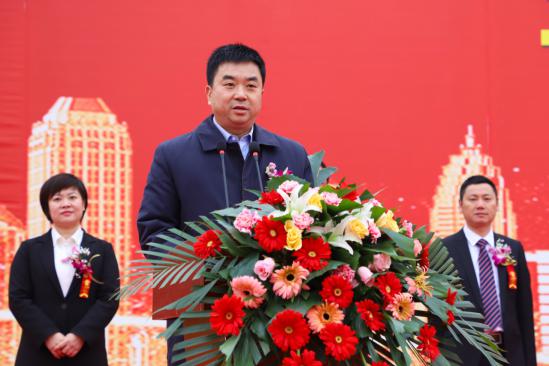 济南市商河县委副书记,县长袁长奎致辞