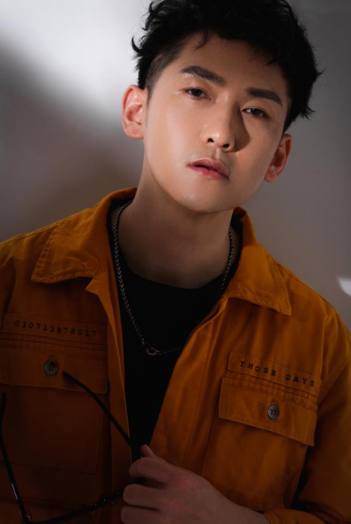 任晓东新歌《天黑》:在天籁之音中聆听动人情愫